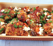 Κοτόπουλο μεσογειακό με πατάτες πιπεριές και φέτα στο φούρνο