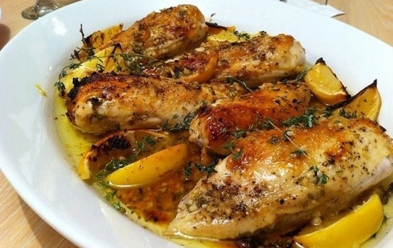 Λεμονάτο κοτόπουλο με σκόρδο και μυρωδικά