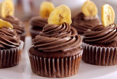 Υπέροχα cupcakes με μπανάνα και νουτέλα (Video)