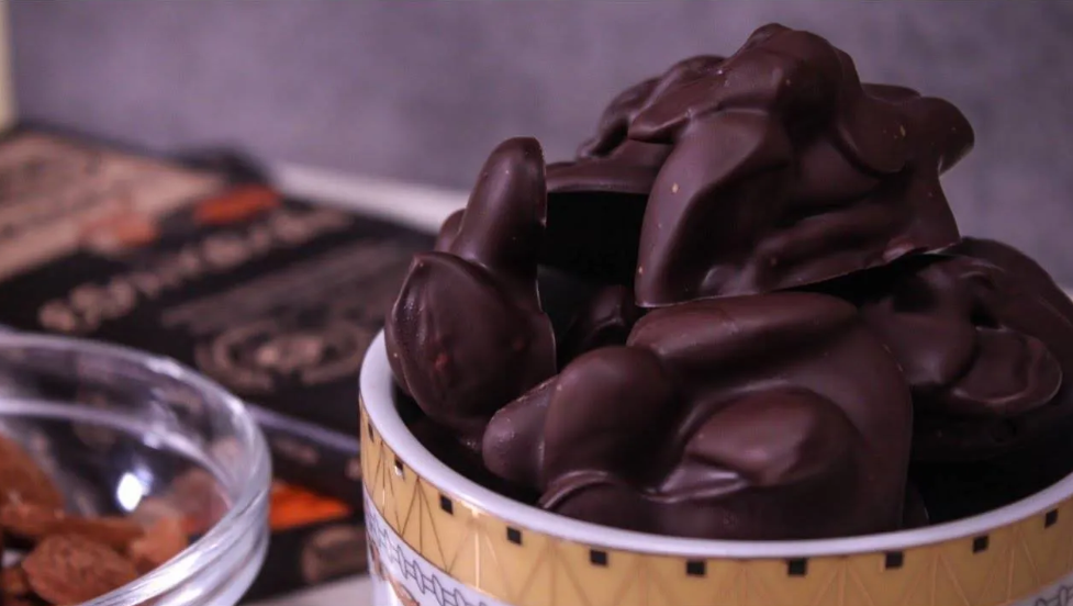 Βραχάκια σοκολάτας με 2 υλικά πανεύκολα (Video)